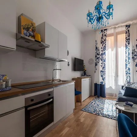 Guesthost - Termini Comfy Blue Apartmán