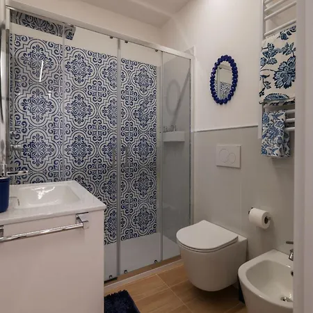 Guesthost - Termini Comfy Blue Apartmán *