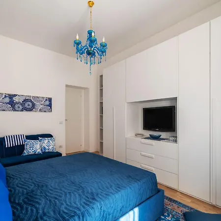 Guesthost - Termini Comfy Blue Apartmán